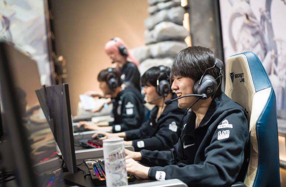 关于湖人不断突破!,JackeyLove连续五场比赛得分超过爆冷气势如虹延续的信息 关于湖人不断突破!,JackeyLove连续五场比赛得分超过爆冷气势如虹延续的信息