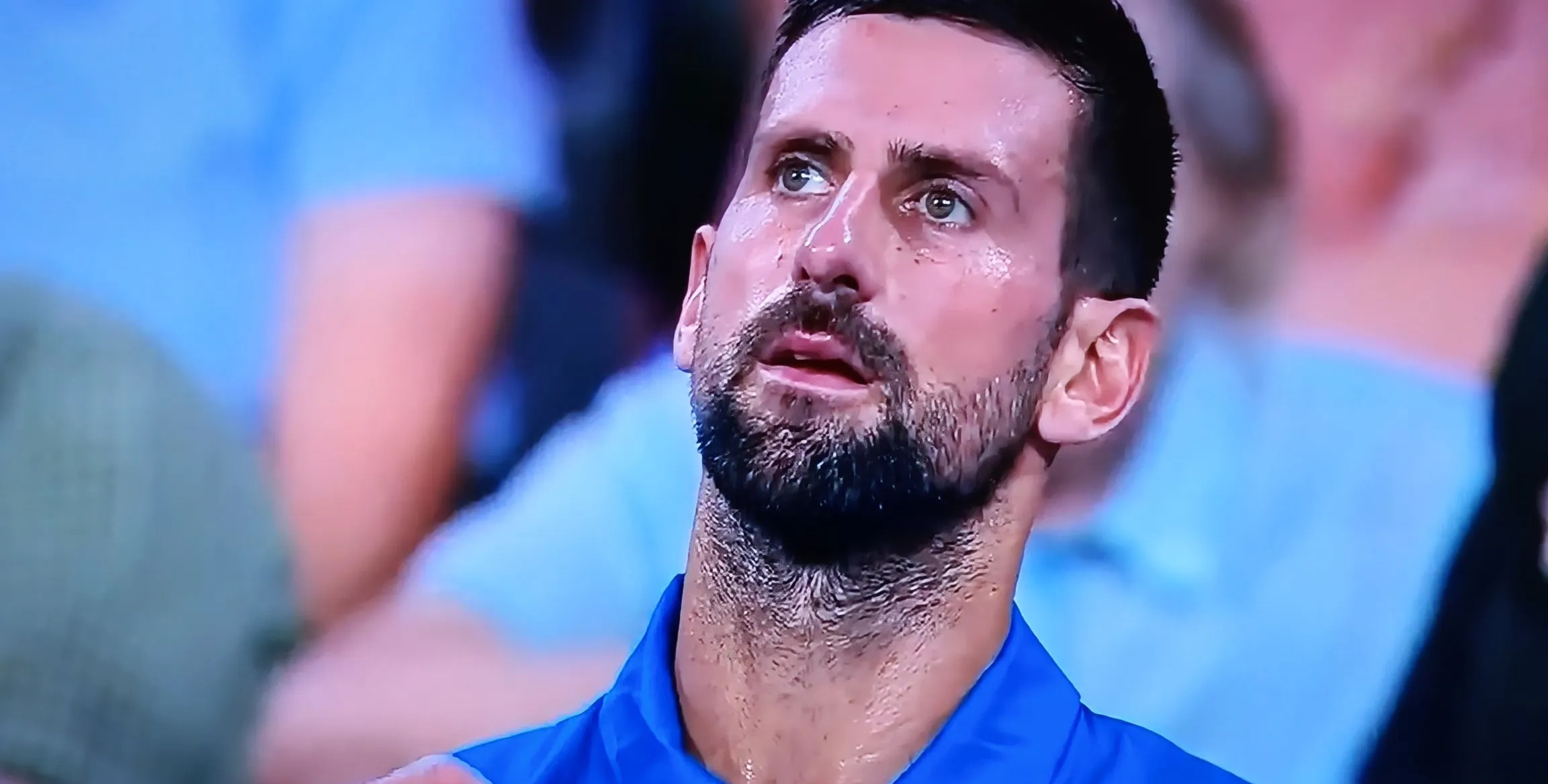 包含德约科维奇在法国队比赛中爆冷，最后时刻胜出引发热议！比赛高潮迭起的词条