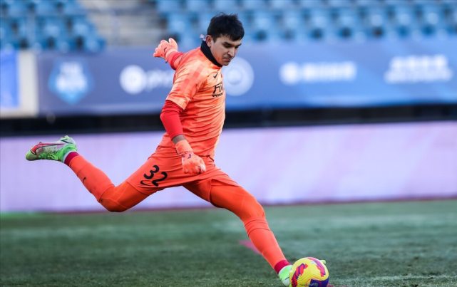 关于法联杯倒计时，夏洛特黄蜂加时末段单刀错失，细节引发关注，令人意外，轮换策略被讨论的信息