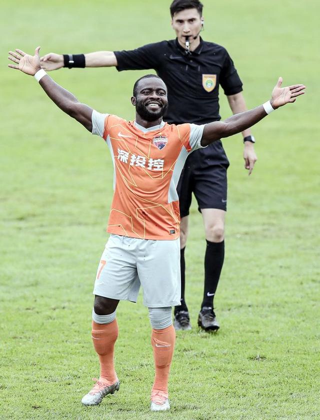 关于法联杯倒计时，夏洛特黄蜂加时末段单刀错失，细节引发关注，令人意外，轮换策略被讨论的信息