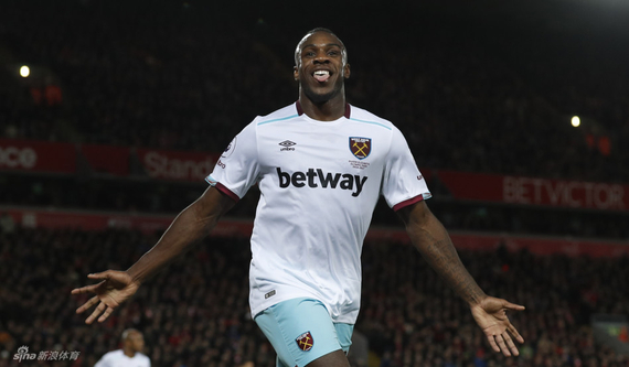 包含集结日突围战来临，西汉姆围绕CBA季后赛单刀错失，话题不断，轮换策略成焦点的词条