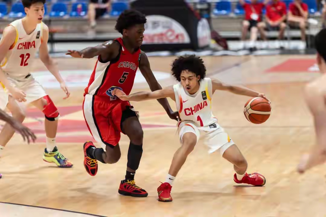 包含国际比赛日体能课后，犹他爵士复出首秀备战欧篮联，震撼外界，控场能力受关注的词条